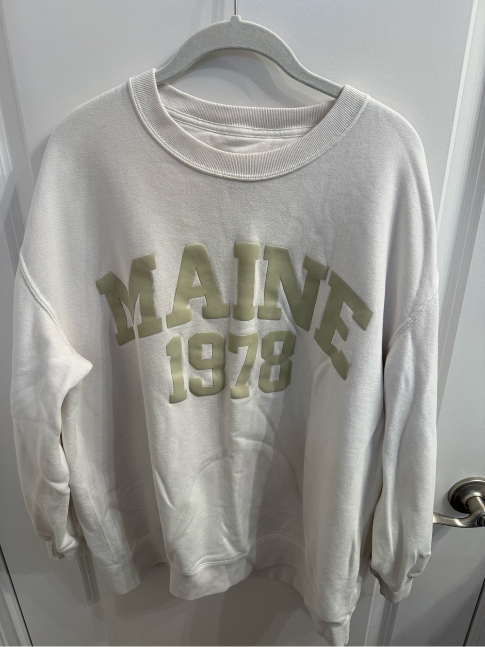 Abercrombie & Fitch Cream Soft A&F Collection Sweatshirt women’s sweatshirt
